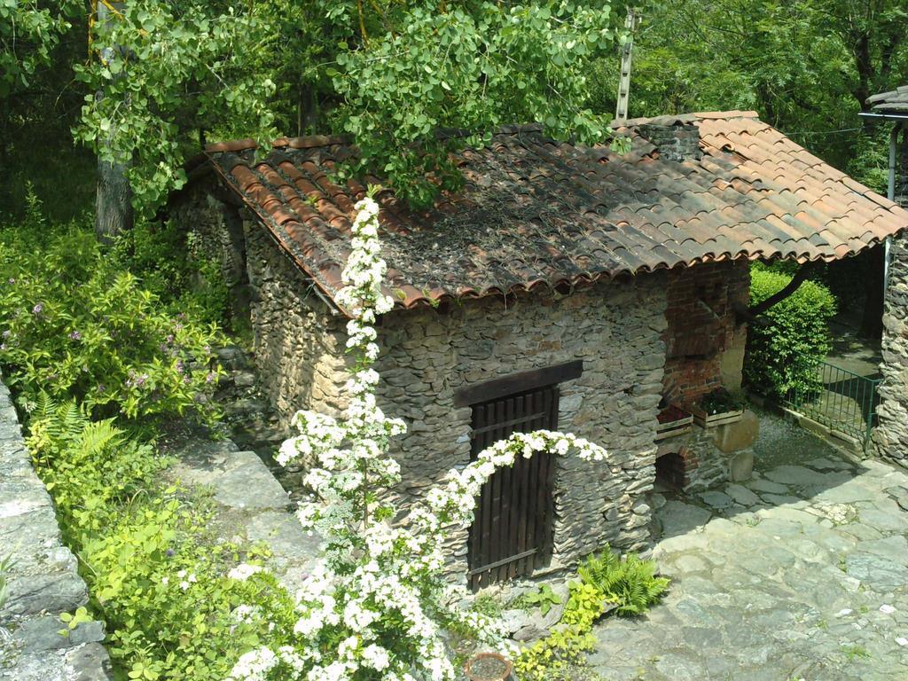 Hotel Cedres Bleus De Joany Chez Nathalie Viviez Exterior foto